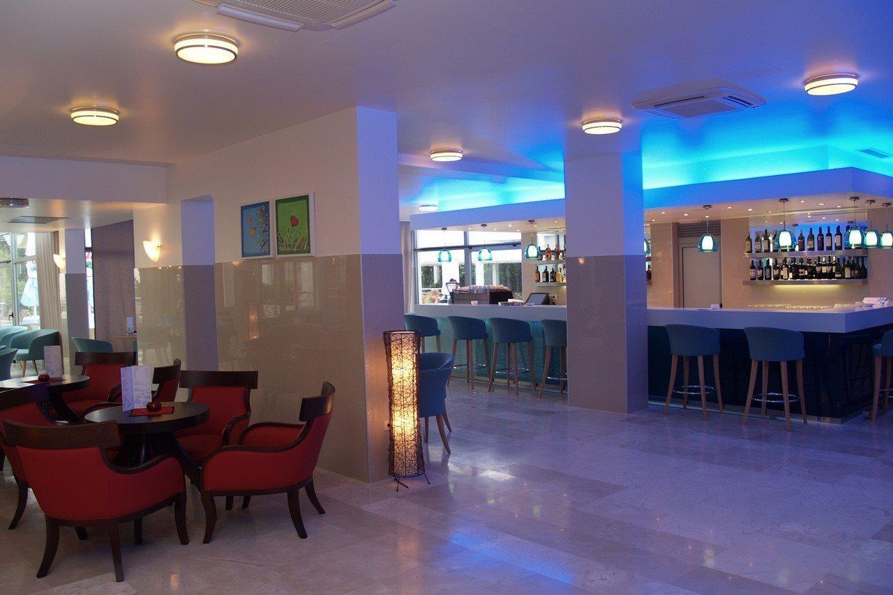 Hotel Quercus Drvenik  Exterior photo