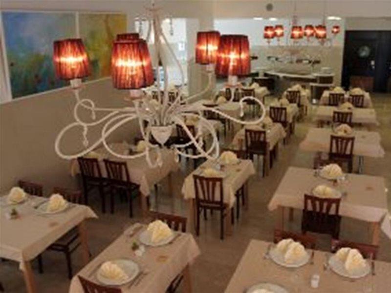 Hotel Quercus Drvenik  Exterior photo